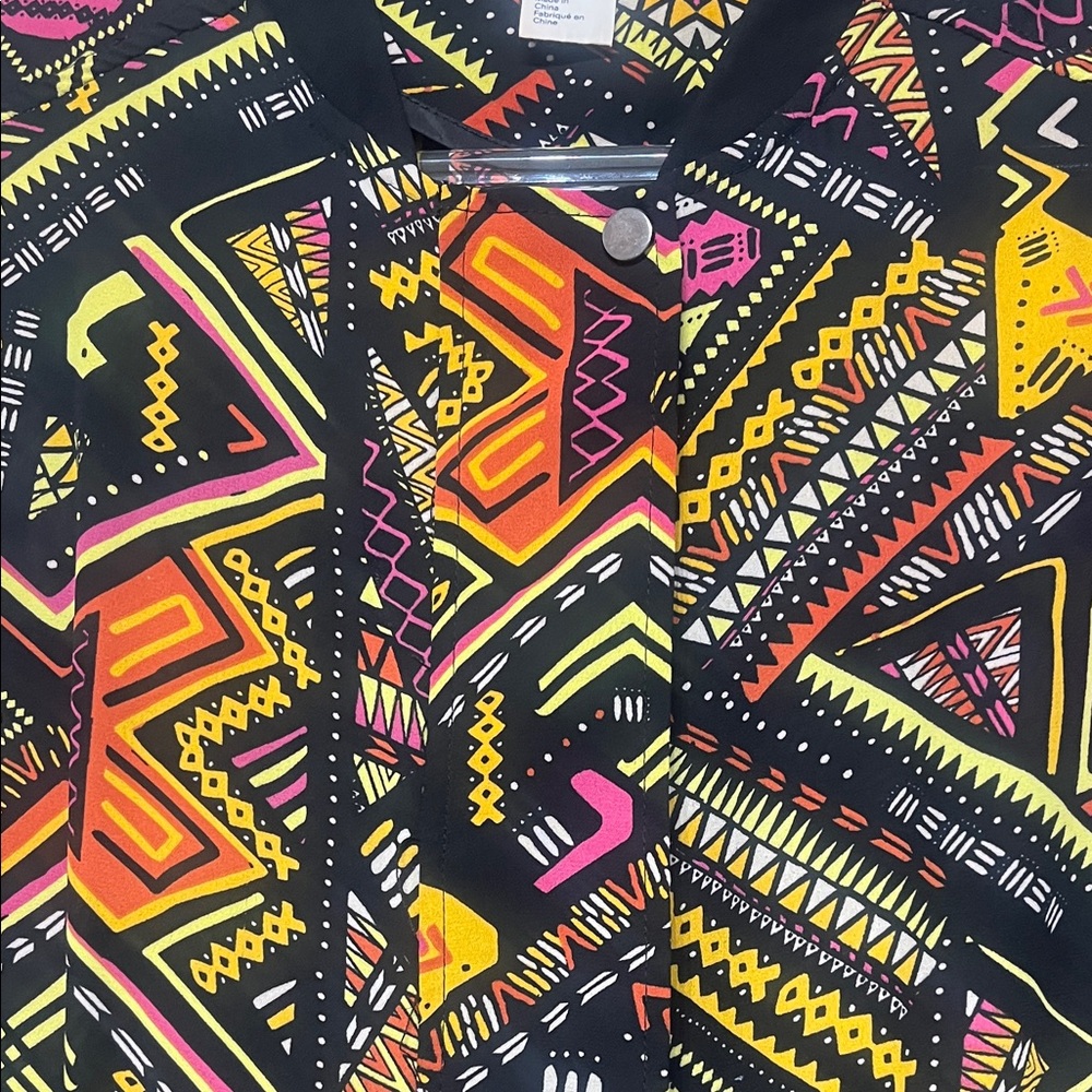 Women’s Size 6 Colorful Geometric Pattern Bomber Jacket - Picture 6 of 7